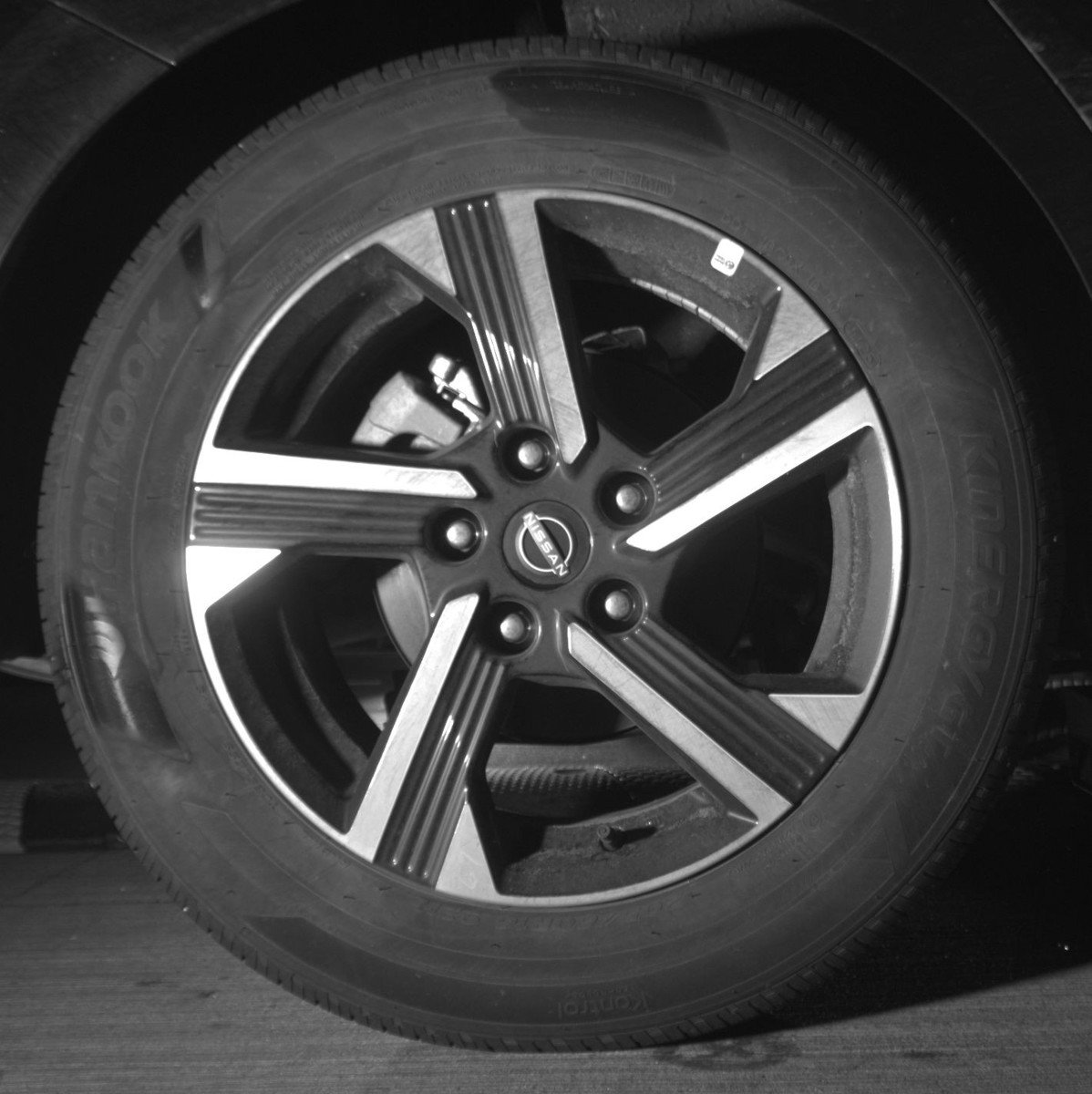 Used 2025 Nissan Sentra SV FWD image 15