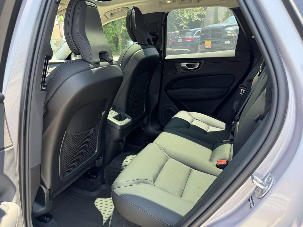 New 2026 Volvo XC60 B5 Plus w/ Protection Package Premier AWD/4WD image 14
