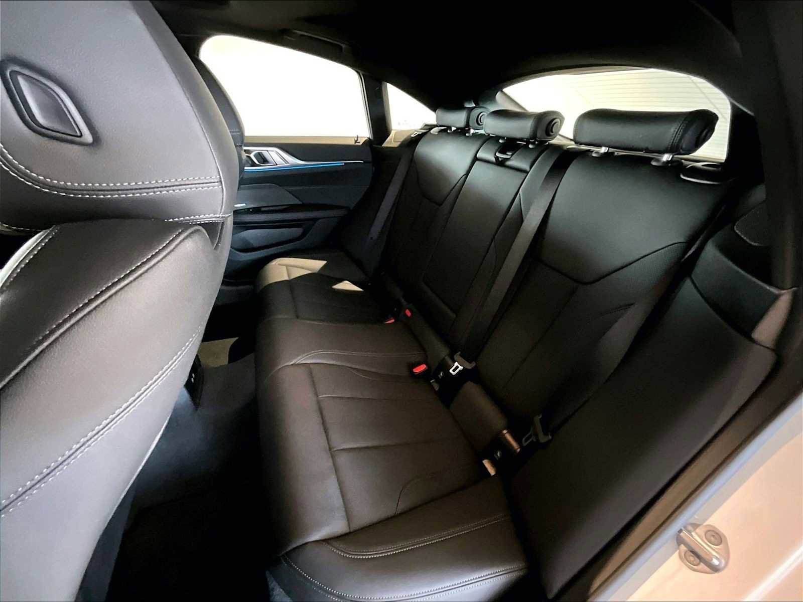 Used 2025 BMW 430i xDrive w/ M Sport Package image 30