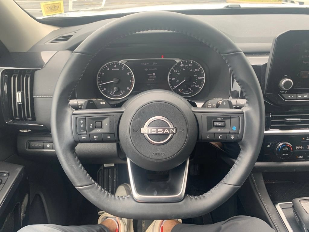 Certified 2025 Nissan Pathfinder SV w/ Black Appearance Package AWD/4WD image 19