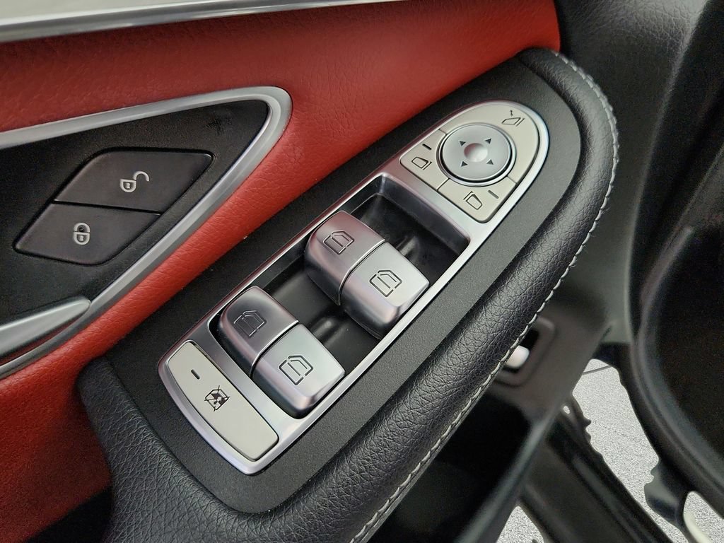 Used 2021 Mercedes-Benz GLC 300 4MATIC Coupe image 22