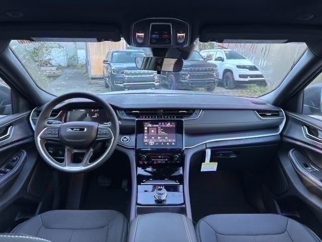 New 2025 Jeep Grand Cherokee Laredo X image 22