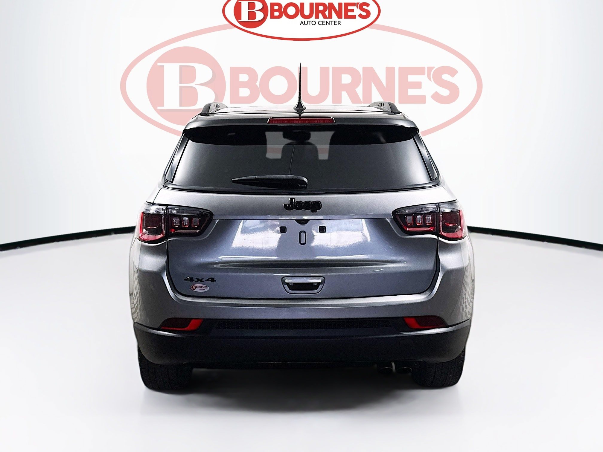 Used 2021 Jeep Compass Latitude w/ Sun and Sound Group AWD/4WD image 8