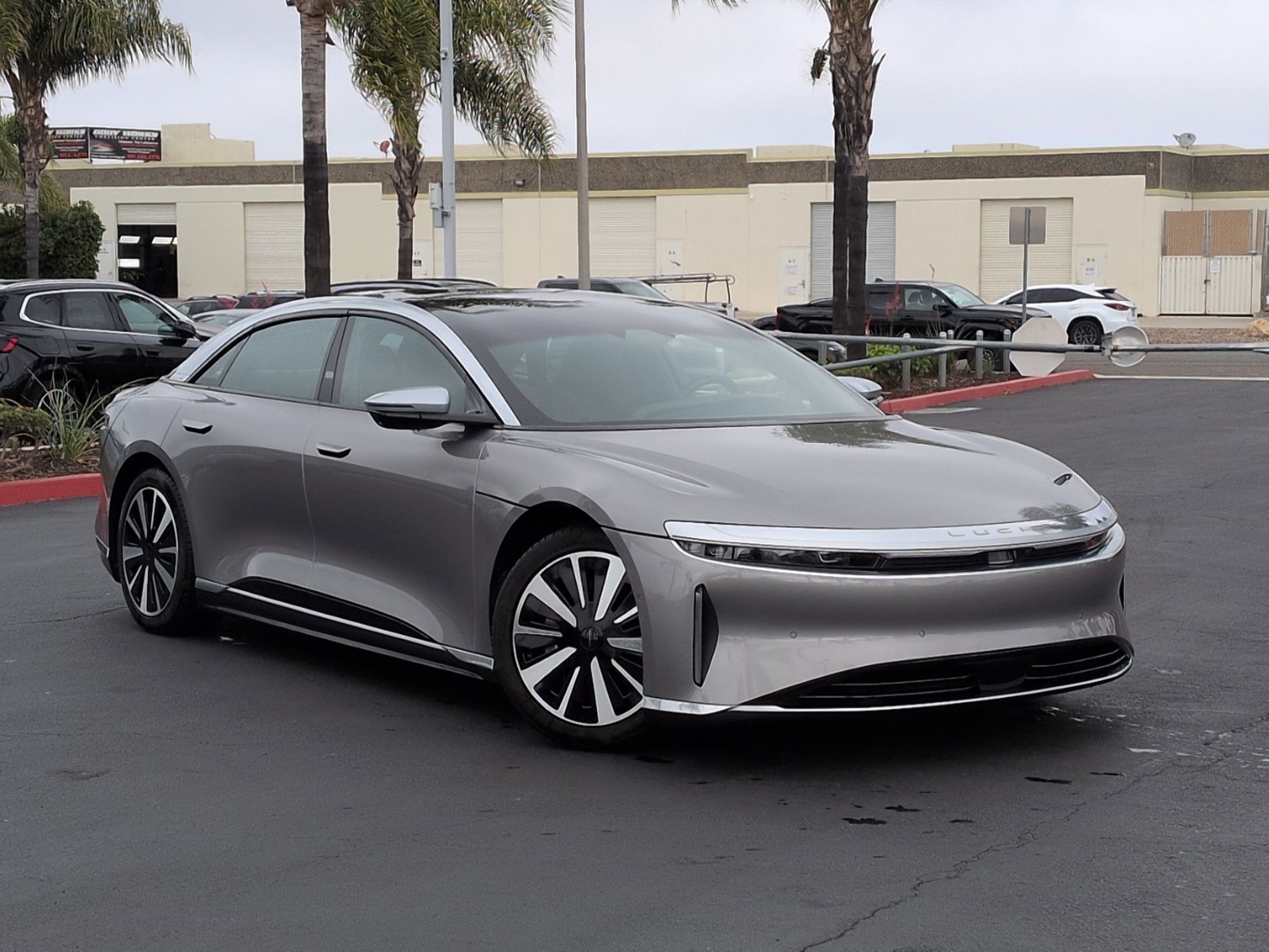 Used 2023 Lucid Air Grand Touring AWD/4WD image 2