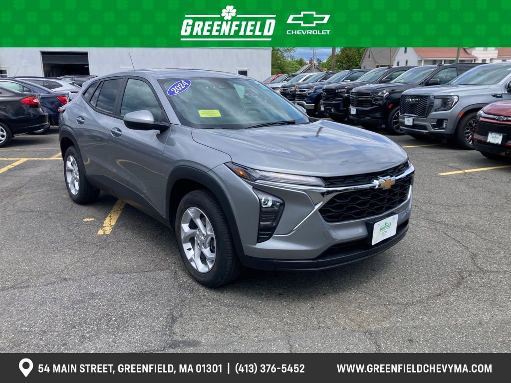 Used 2024 Chevrolet Trax LS w/ LS Convenience Package