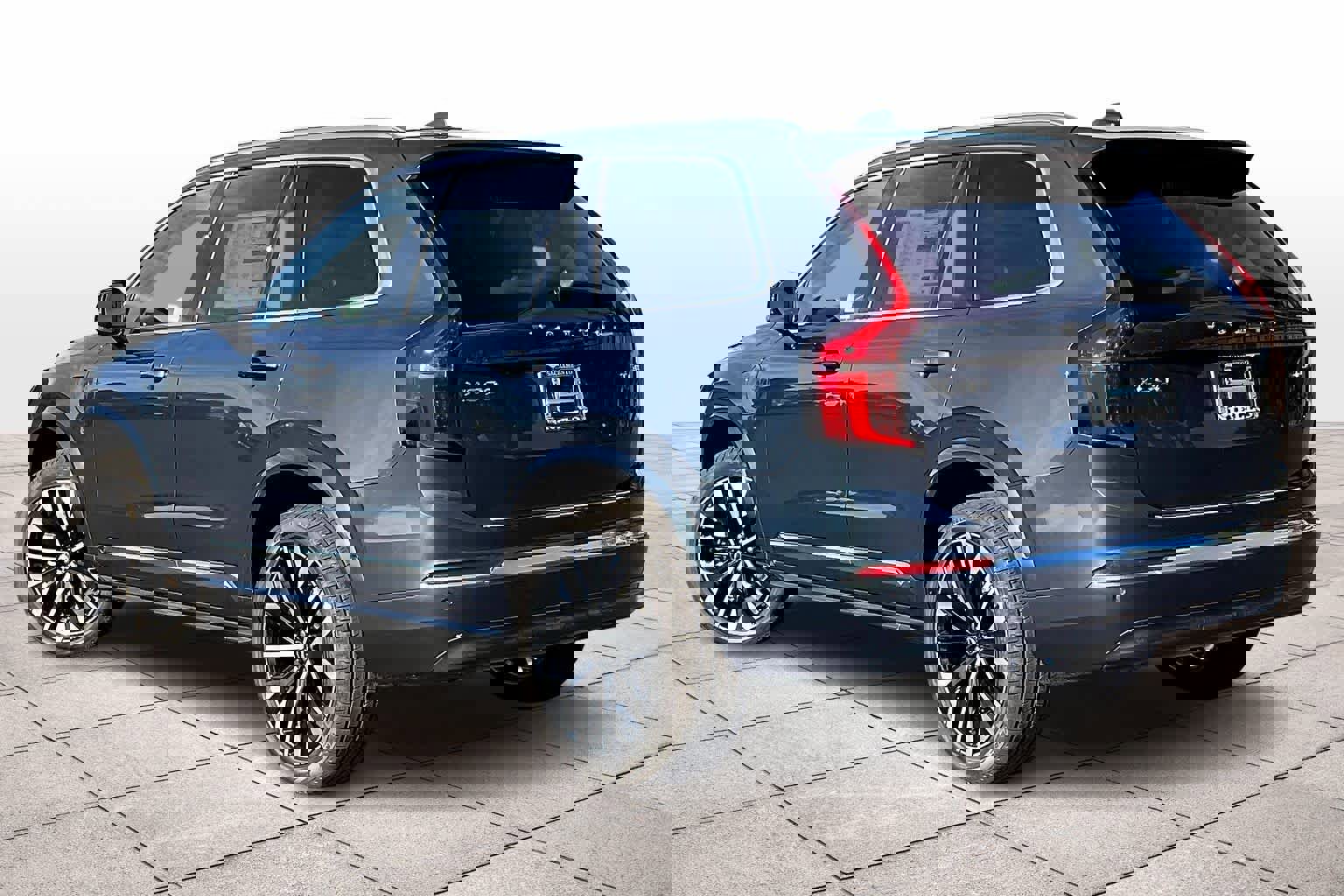 New 2026 Volvo XC90 T8 Ultra image 3