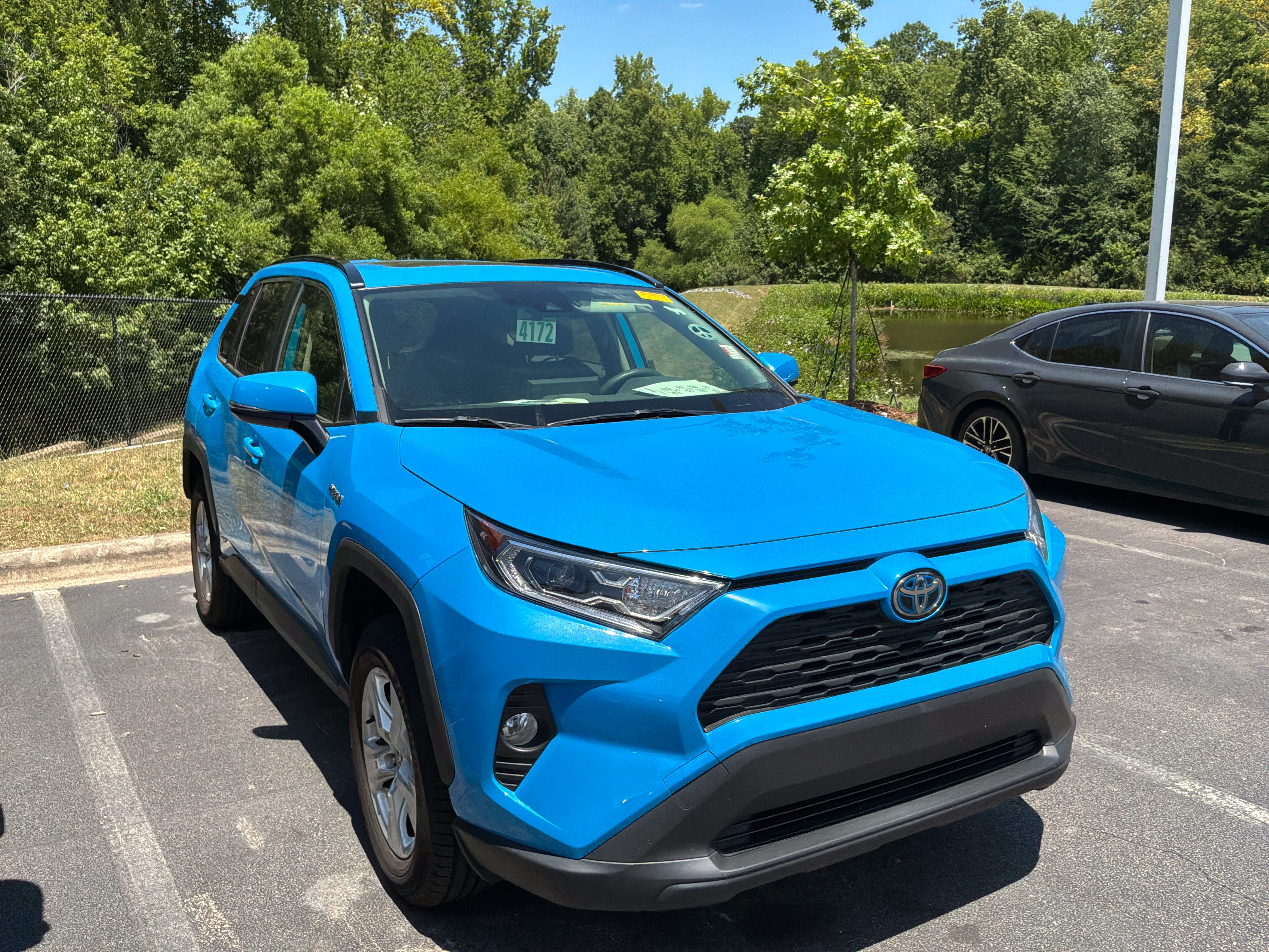 Used 2020 Toyota RAV4 XLE w/ Convenience Package AWD/4WD image 3