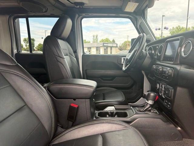 Used 2023 Jeep Wrangler Unlimited Sahara w/ Cold Weather Group AWD/4WD image 9