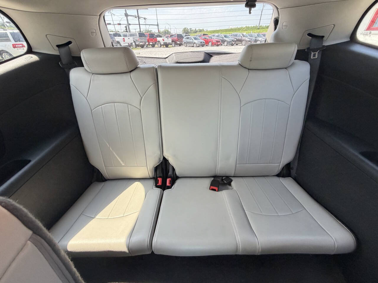 Used 2012 Chevrolet Traverse LTZ AWD/4WD image 27