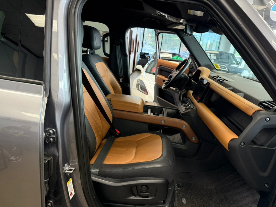 Used 2024 Land Rover Defender 110 X AWD/4WD image 35