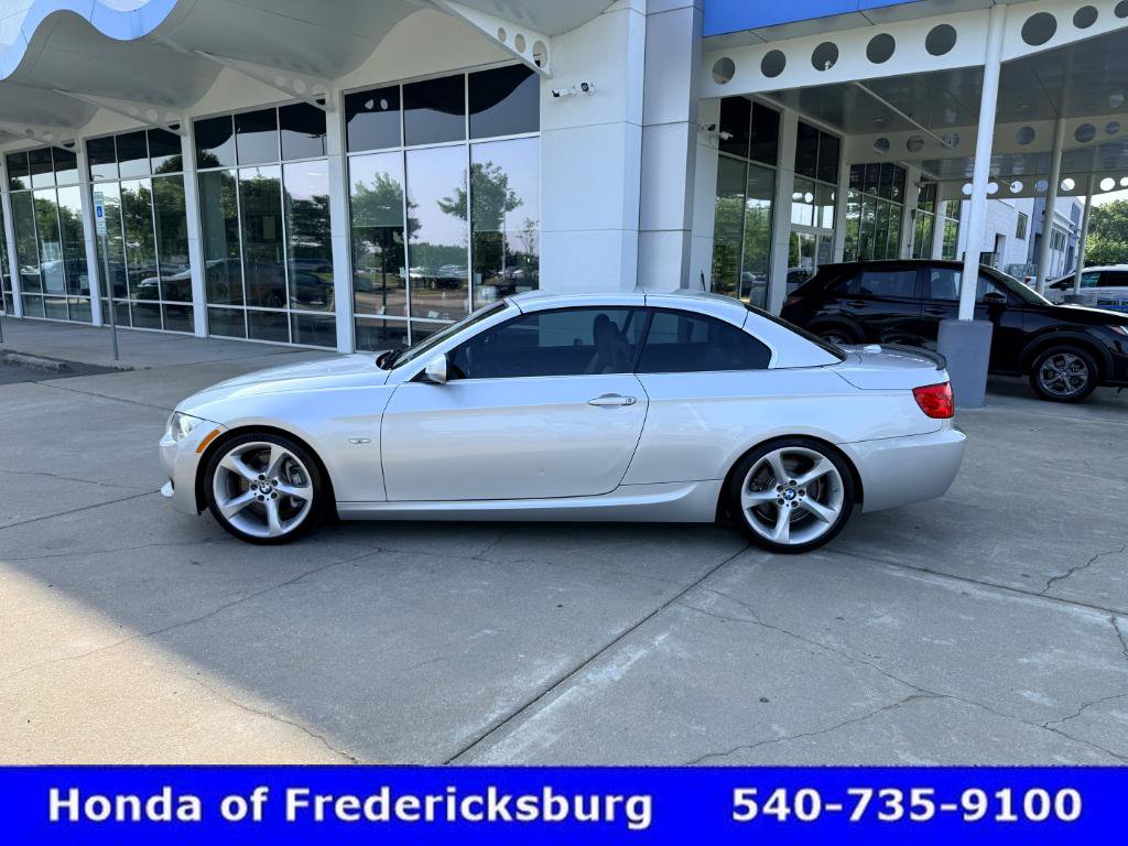 Used 2012 BMW 335i Convertible RWD image 2