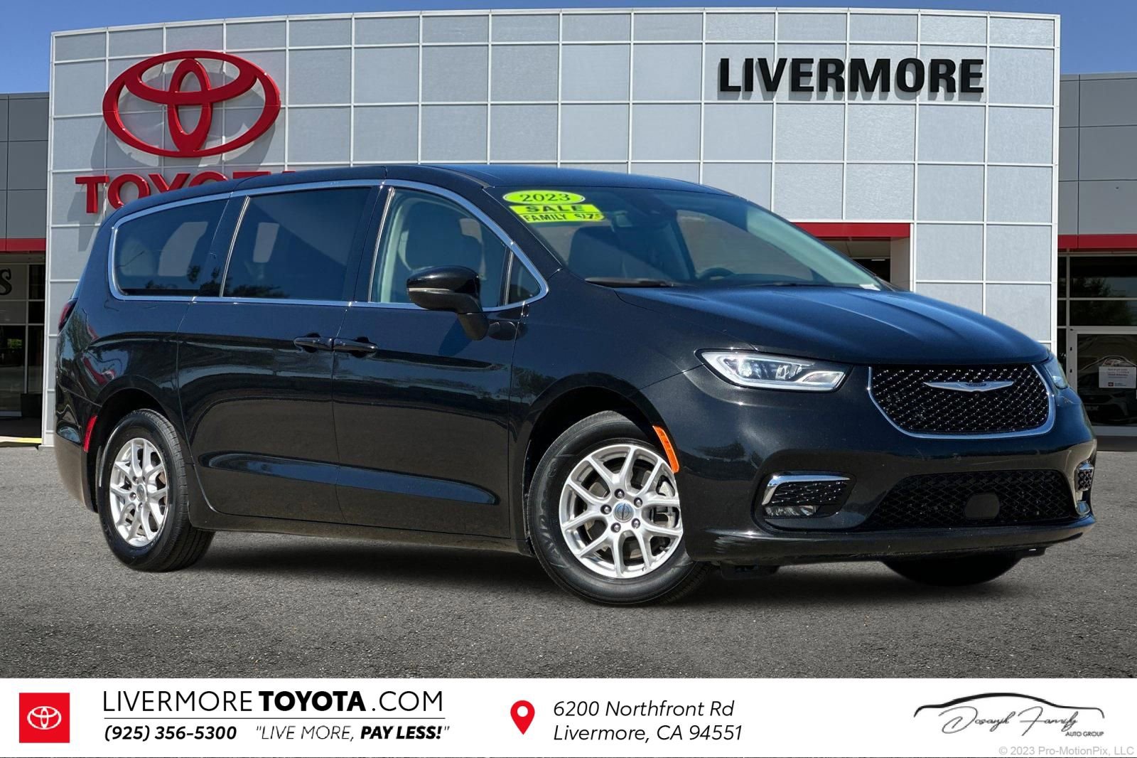 Used 2023 Chrysler Pacifica Touring-L