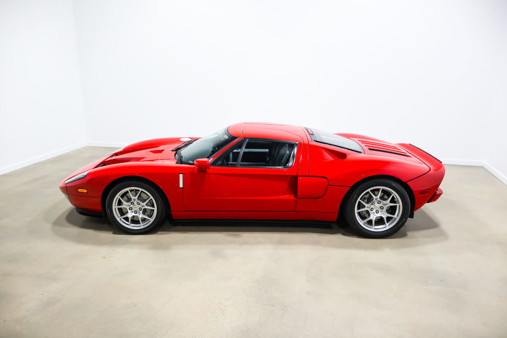 Used 2005 Ford GT image 14