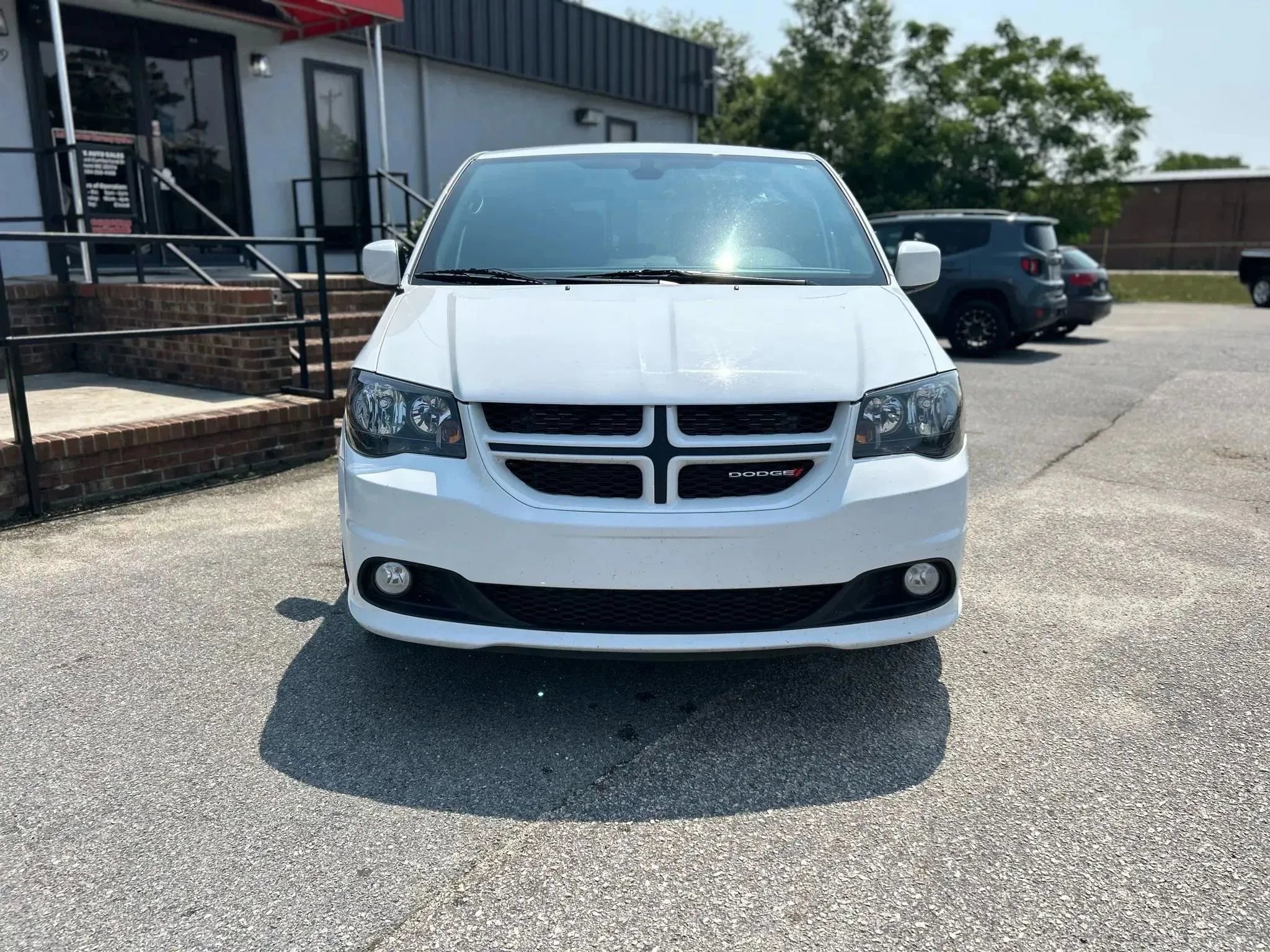 Used 2020 Dodge Grand Caravan GT image 3