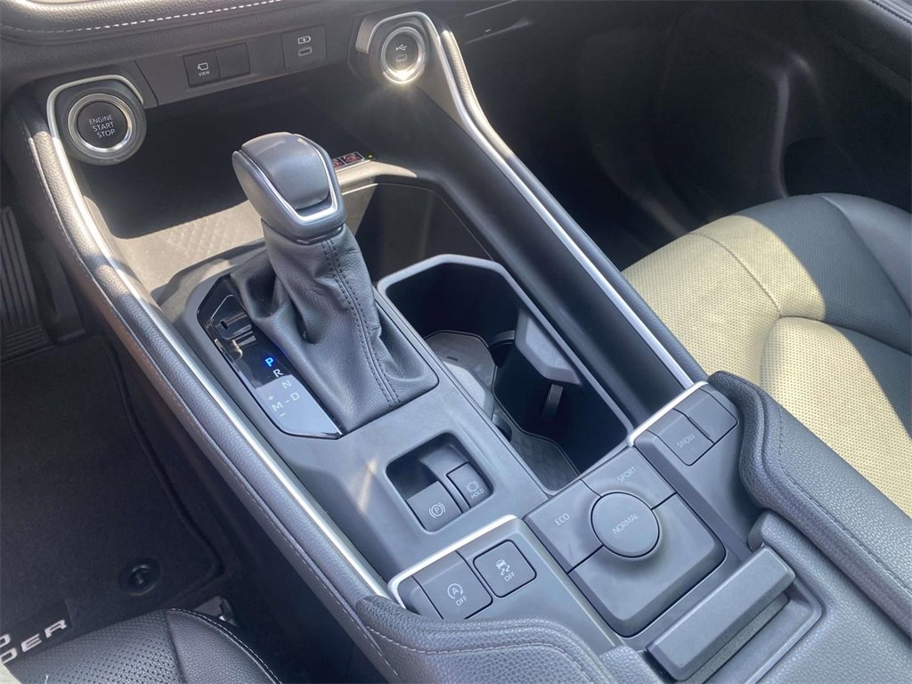 Used 2025 Toyota Grand Highlander FWD image 24