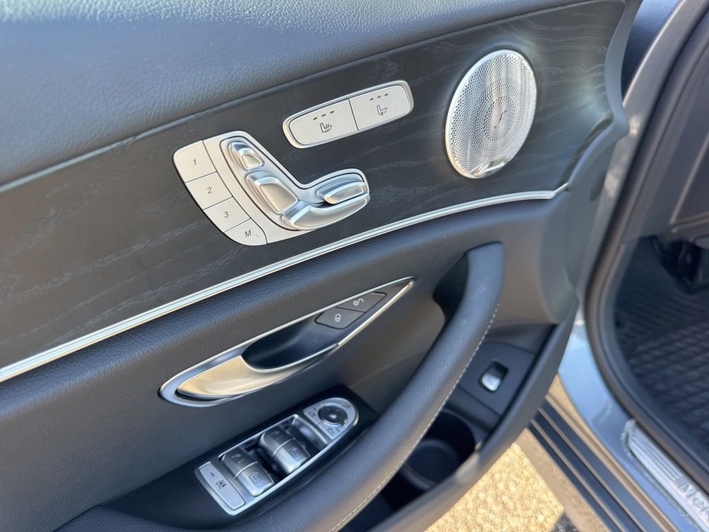 Used 2023 Mercedes-Benz E 350 4MATIC Sedan image 11