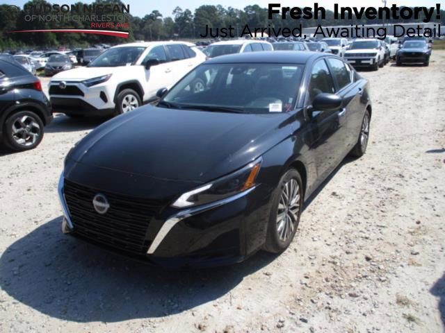 Used 2025 Nissan Altima 2.5 SV