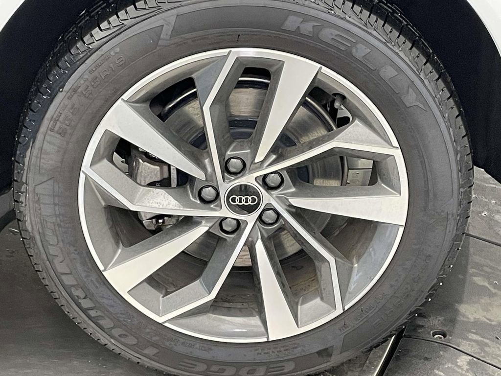 Used 2022 Audi Q5 2.0T Premium Plus image 12