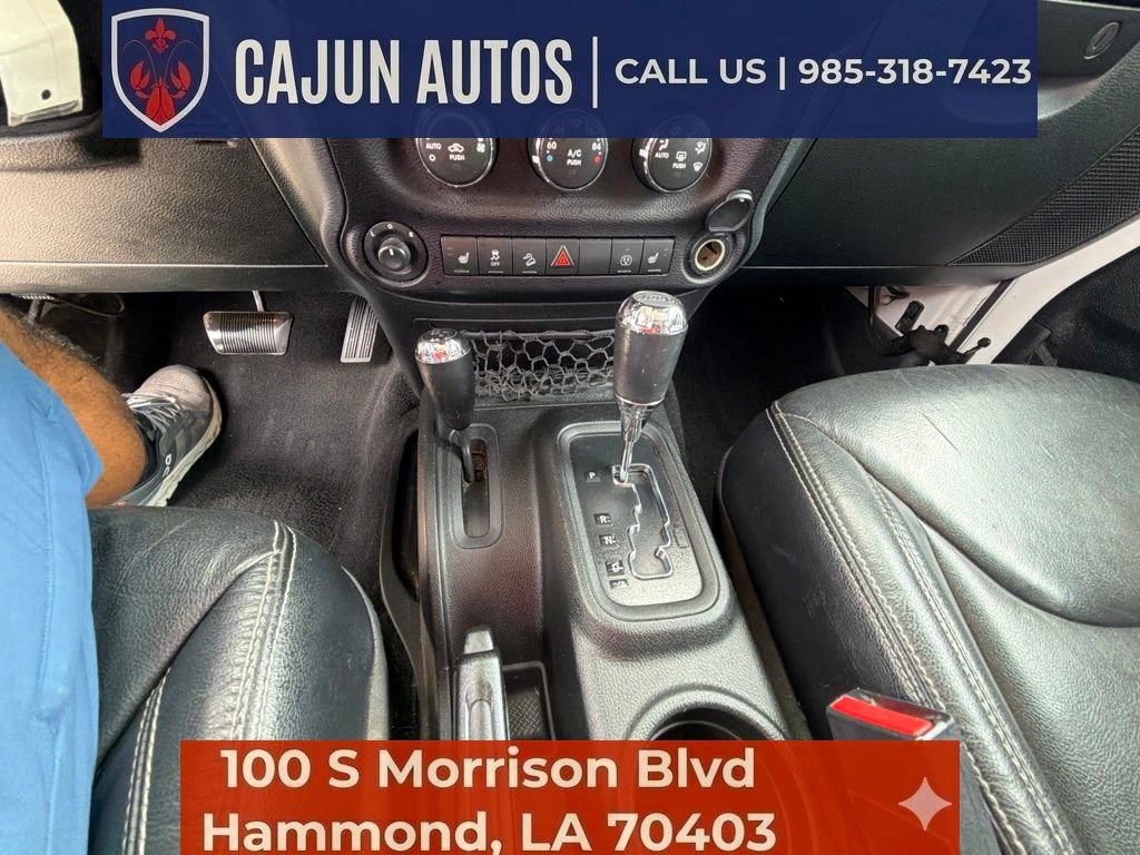 Used 2017 Jeep Wrangler Unlimited Rubicon AWD/4WD image 33