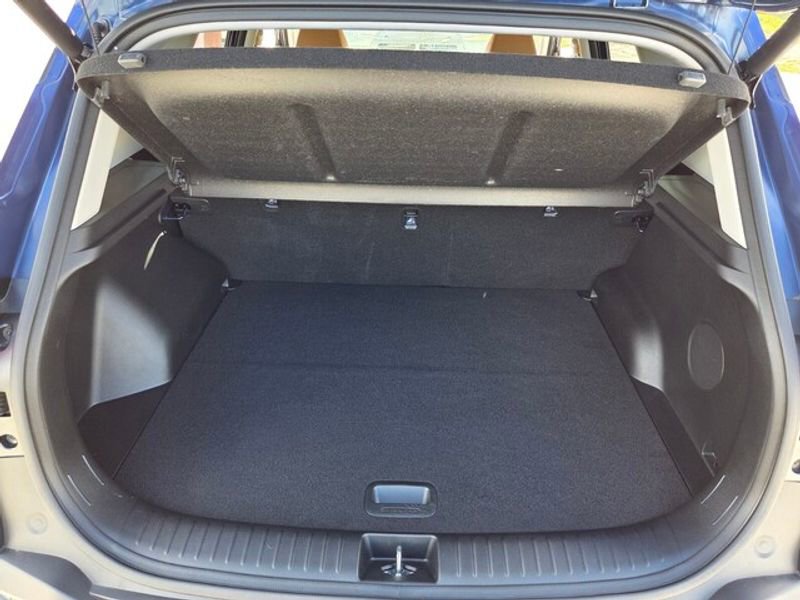 Used 2024 Kia Seltos SX w/ SX Sunroof Package image 11
