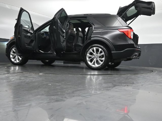 Used 2023 Ford Explorer Platinum w/ Technology Package AWD/4WD image 56