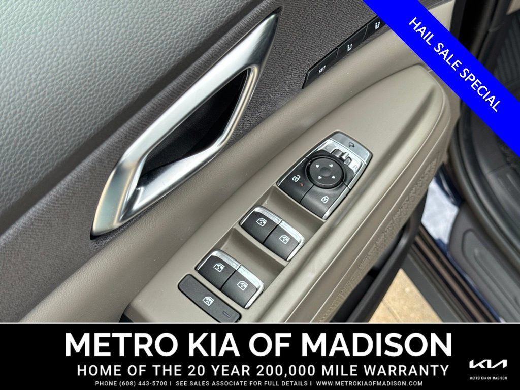 Used 2026 Kia Carnival EX FWD image 11