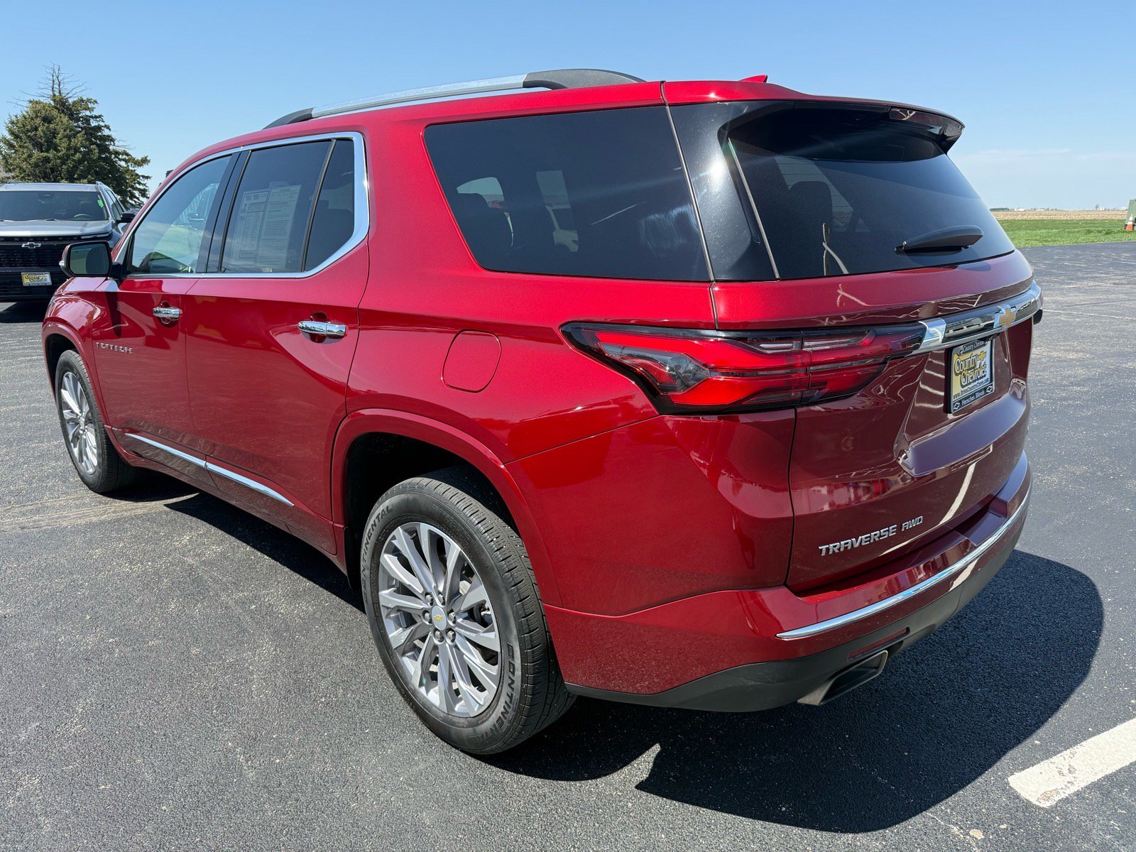 Used 2022 Chevrolet Traverse Premier AWD/4WD image 3