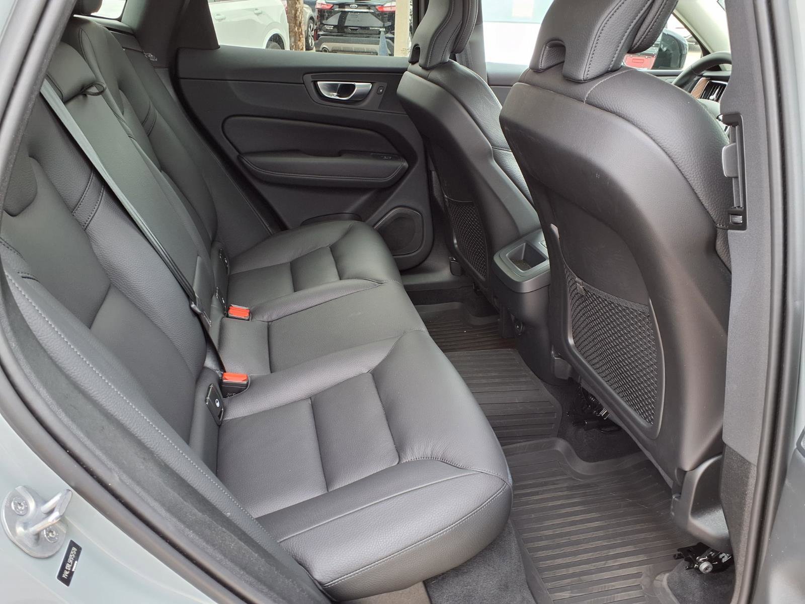 Certified 2024 Volvo XC60 B5 Plus w/ Climate Package image 15