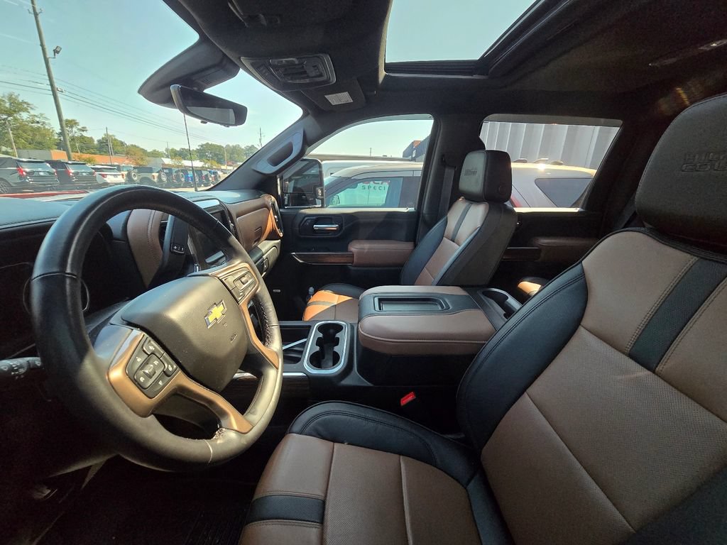 Used 2022 Chevrolet Silverado 2500 High Country AWD/4WD image 3