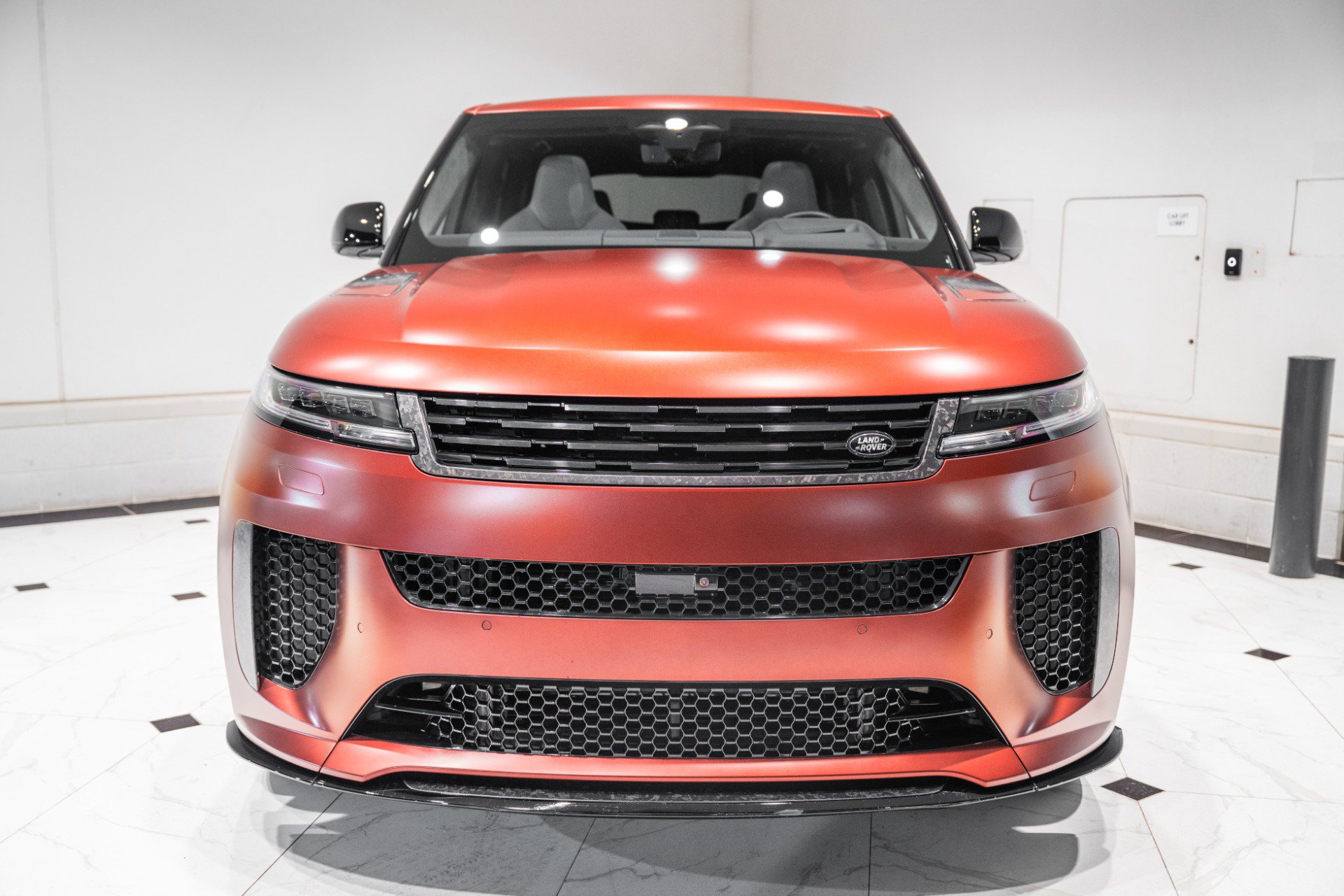 Used 2025 Land Rover Range Rover Sport SV Edition Two AWD/4WD image 4