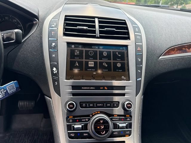 Used 2017 Lincoln MKZ Reserve w/ Luxury Package AWD/4WD image 6