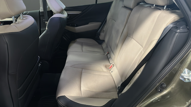 Used 2025 Subaru Outback Limited AWD/4WD image 22