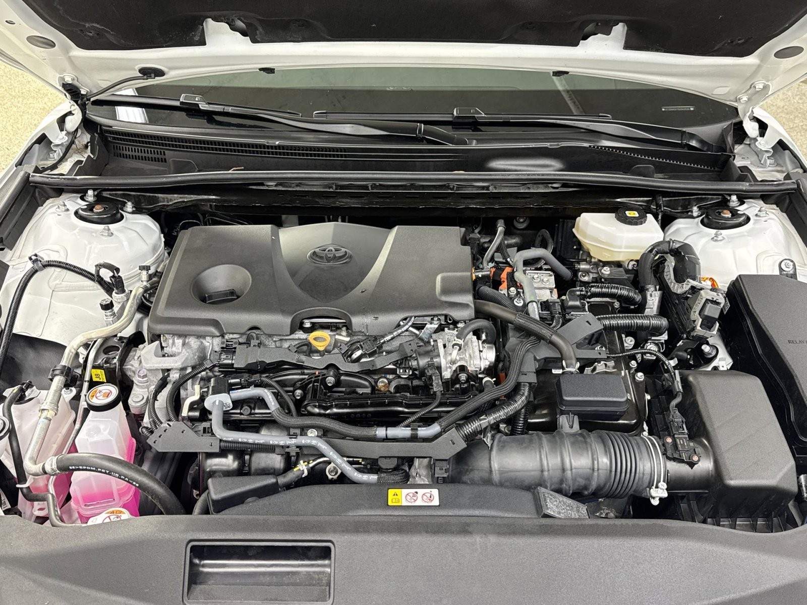 Used 2025 Toyota Camry LE image 32