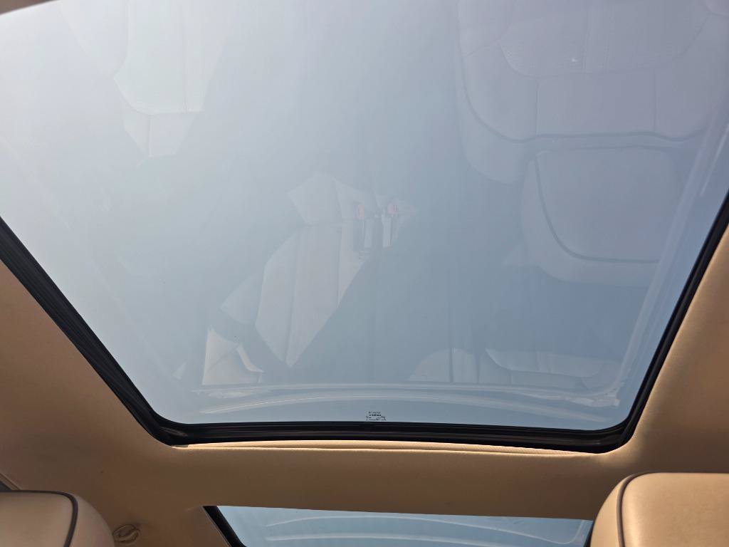 Used 2012 Lincoln MKX FWD image 14