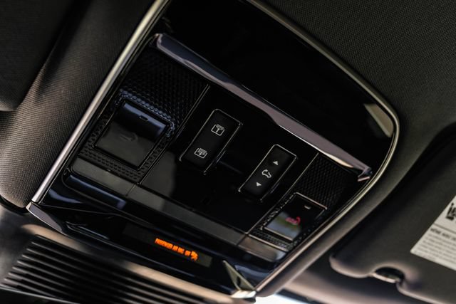 New 2026 Land Rover Range Rover SE AWD/4WD image 31