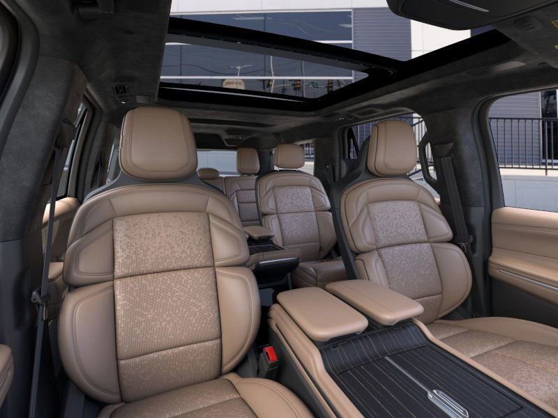 New 2025 Lincoln Navigator L Black Label image 10