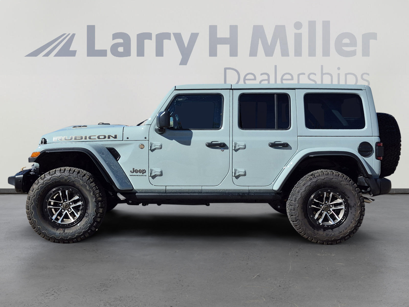 Used 2024 Jeep Wrangler Rubicon 392 image 2