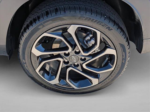 Used 2025 Chevrolet Trax RS FWD image 25