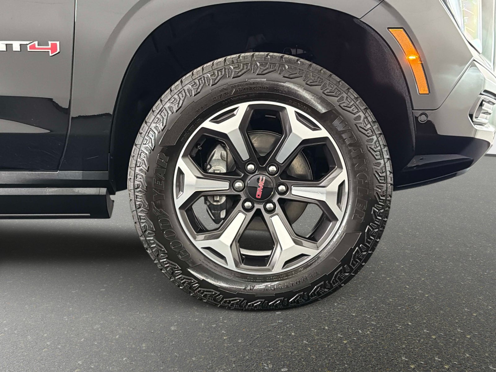 Used 2026 GMC Yukon AT4 Ultimate w/ LPO, Floor Liner Package AWD/4WD image 20
