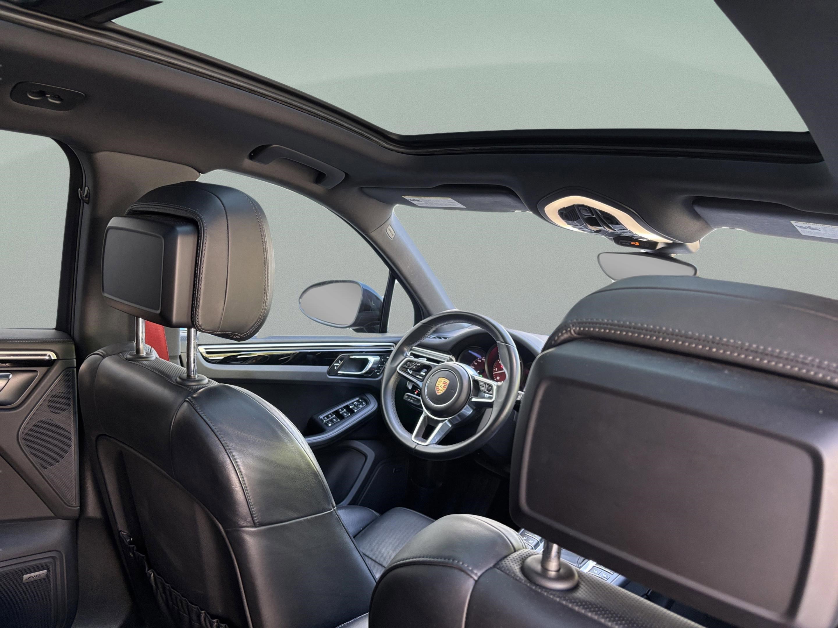 Used 2017 Porsche Macan GTS AWD/4WD image 32