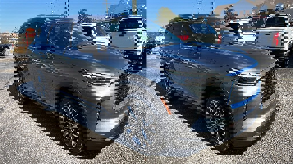 Used 2024 INFINITI QX60 Luxe w/ Performance Audio Package image 3