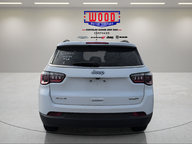 Used 2024 Jeep Compass Latitude AWD/4WD image 4