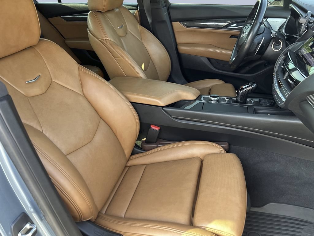 Used 2023 Cadillac CT5 V w/ Platinum Package RWD image 22