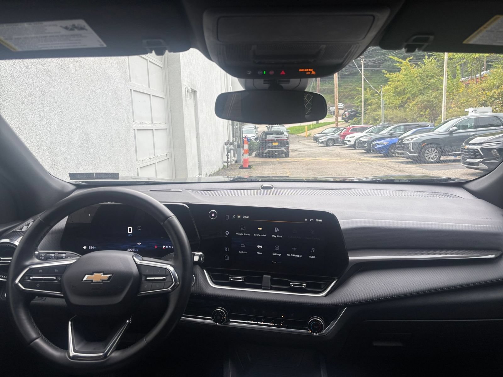 Used 2025 Chevrolet Equinox LT FWD image 33