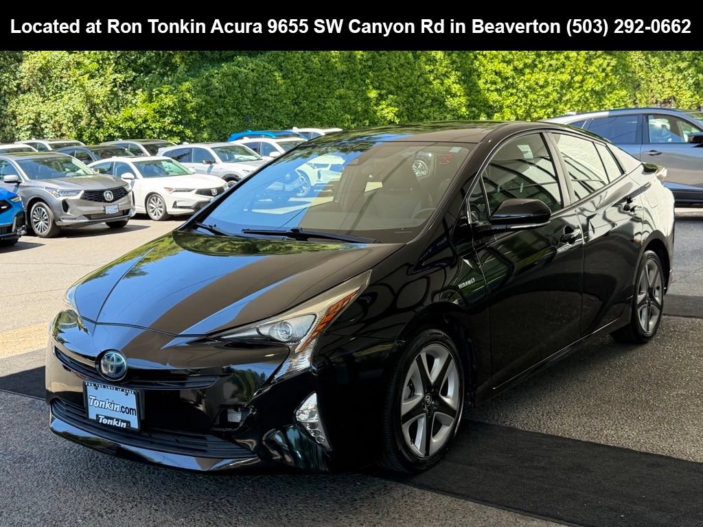 Used 2017 Toyota Prius Three Touring w/ Carpet Mat Package FWD image 4