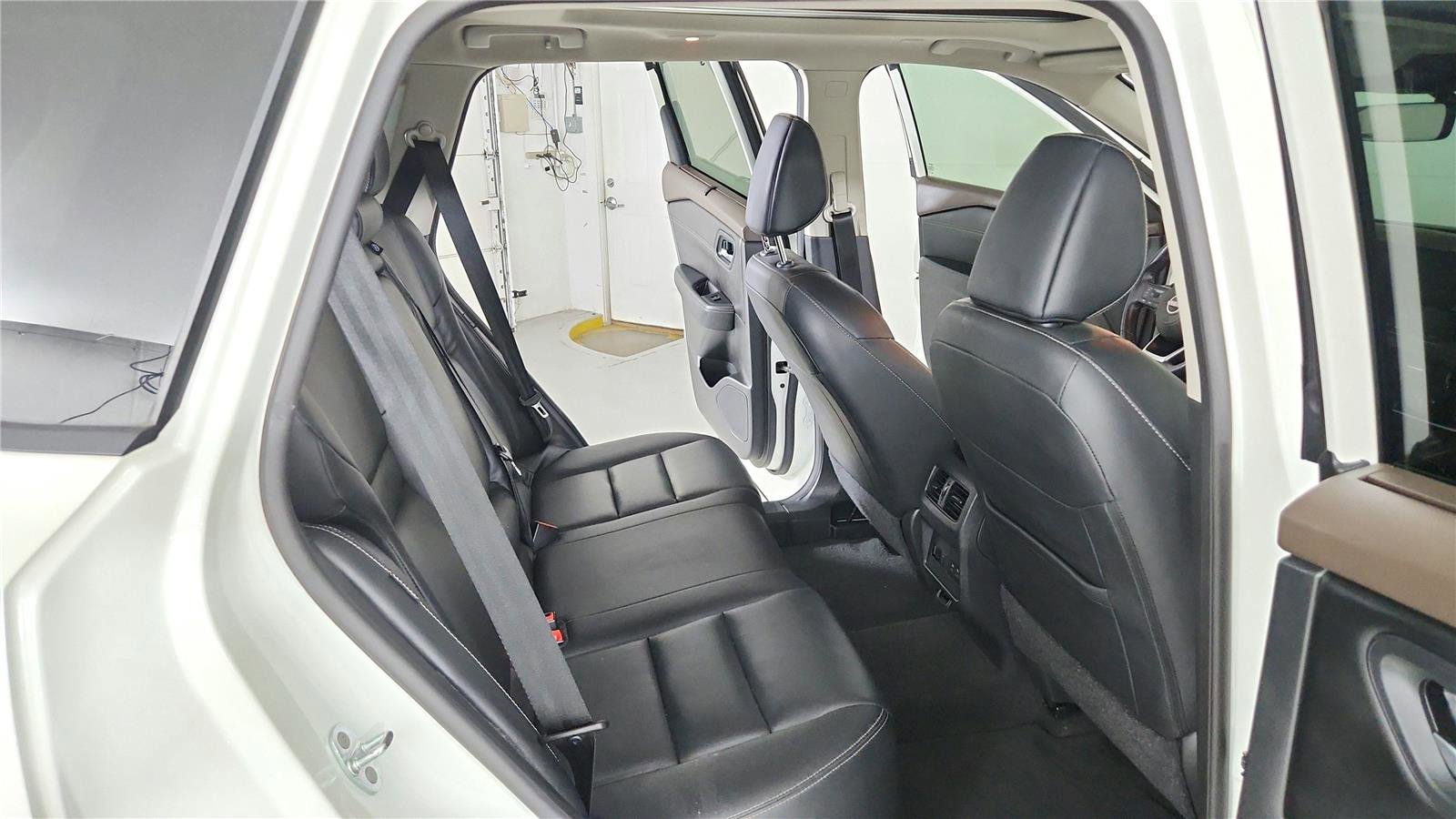 Used 2023 Nissan Rogue SL w/ SL Premium Package AWD/4WD image 19