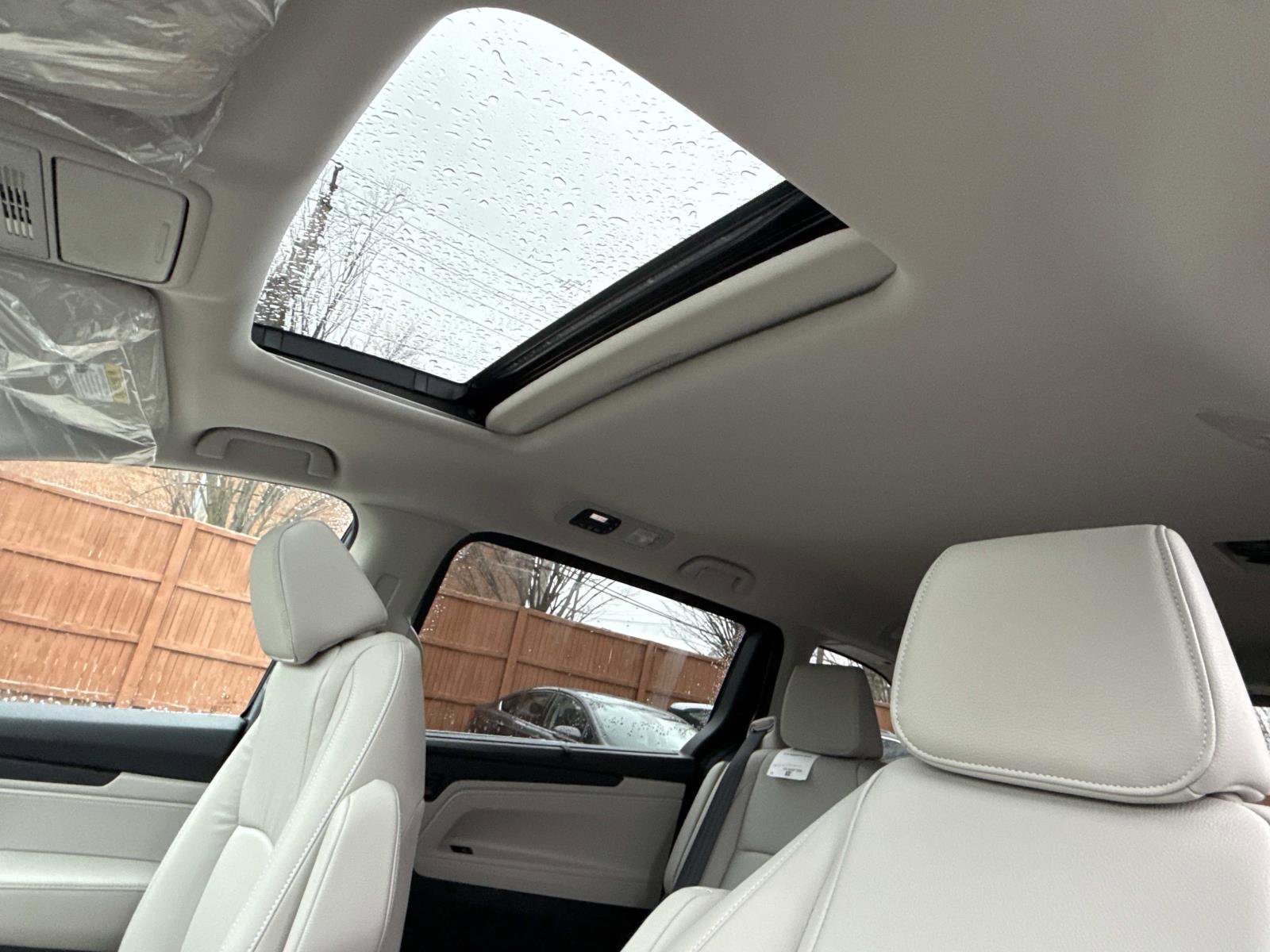 New 2026 Honda Odyssey EX-L image 3