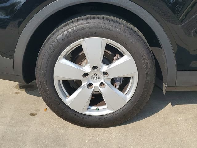 Used 2022 Porsche Cayenne Platinum Edition image 13