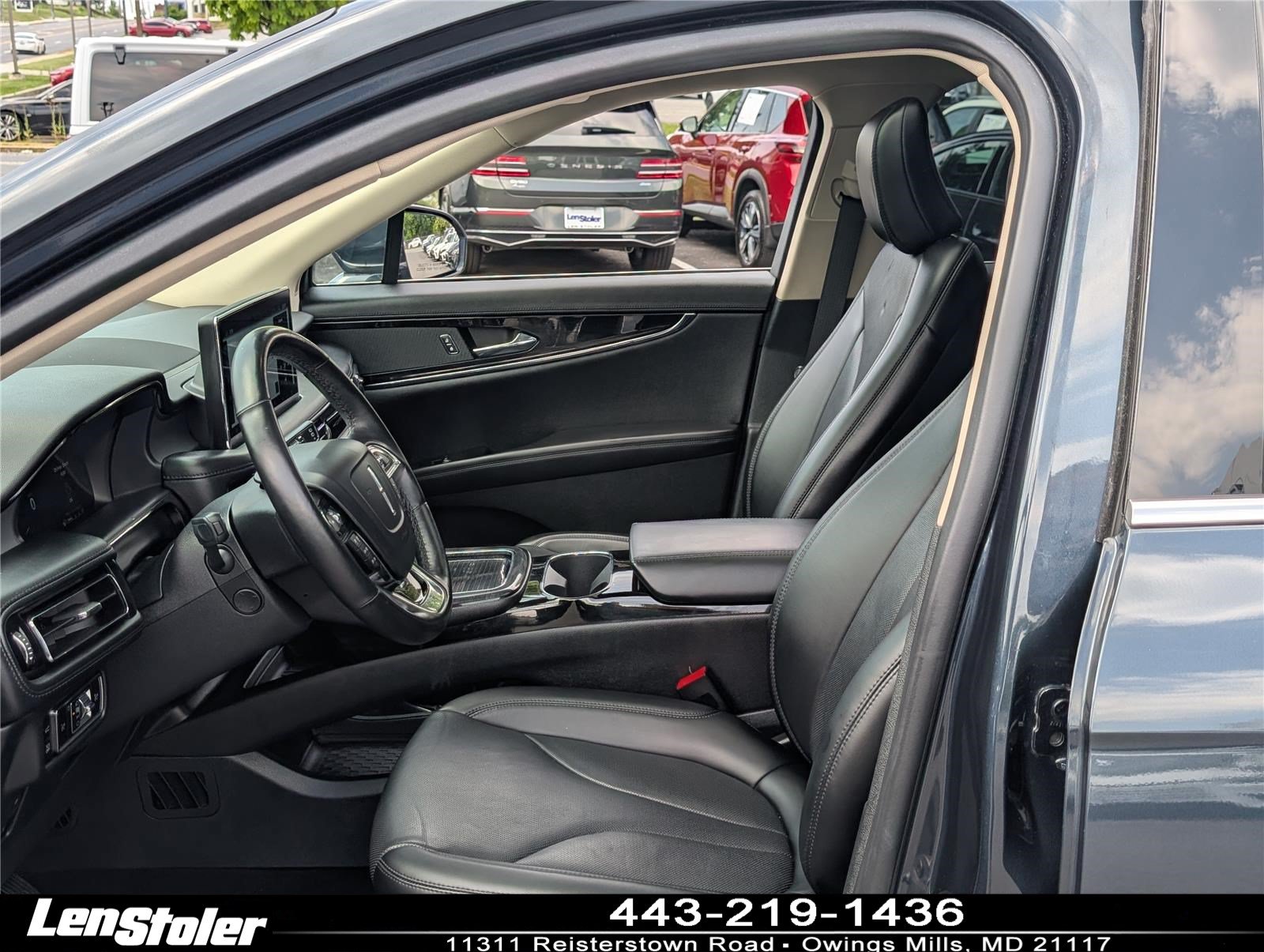 Used 2023 Lincoln Nautilus Reserve AWD/4WD image 16