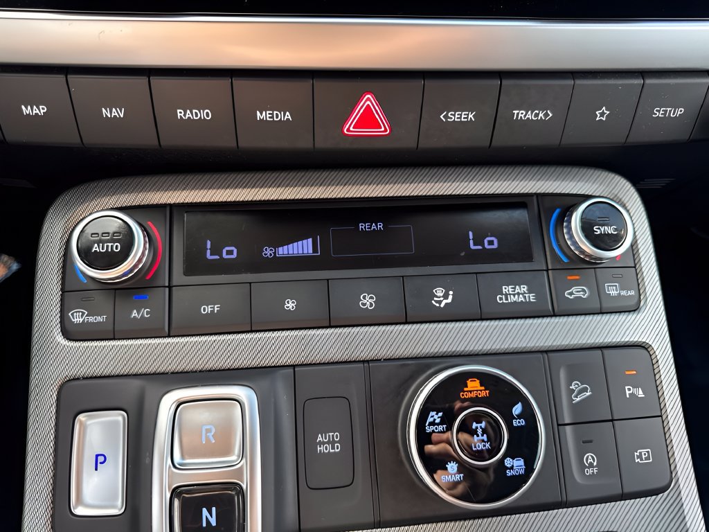Used 2025 Hyundai Palisade SEL AWD/4WD image 24